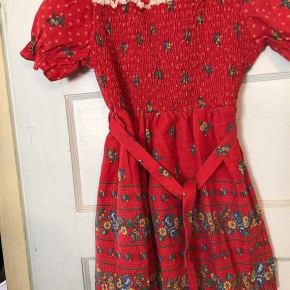 Fresh from Laurie’s closet - Picture 3 of 4